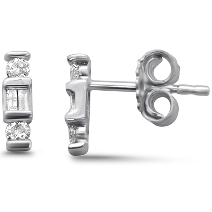 .18ct G SI 14K White Gold Diamond Round & Baguette Line Stud Earrings